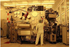 EUV は高度なノードをサブナノメートルのスケーリングに導く: 確率的影響が歩留まりとシステムレベルの課題を支配する